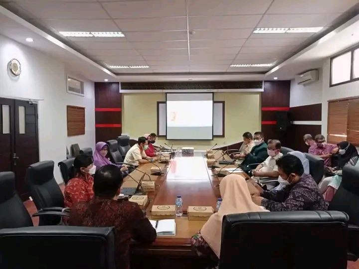 BERKOMITMEN TINGKATKAN LAYANAN KEPADA MASYARAKAT, DIREKTUR RSJ MUTIARA SUKMA HADIRI RAPAT MONEV PENYEDIA FASILITAS KESEHATAN